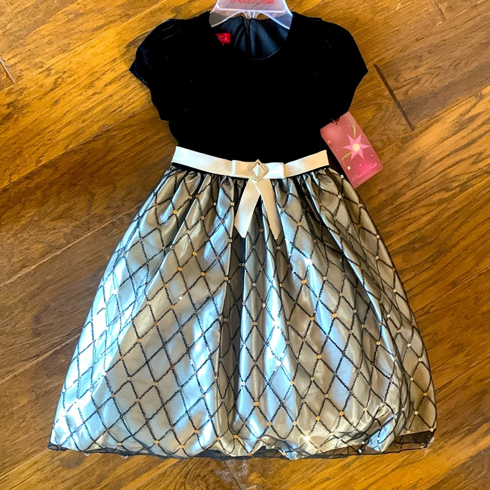 NWT Black and Gold Sequin Dress Size 6